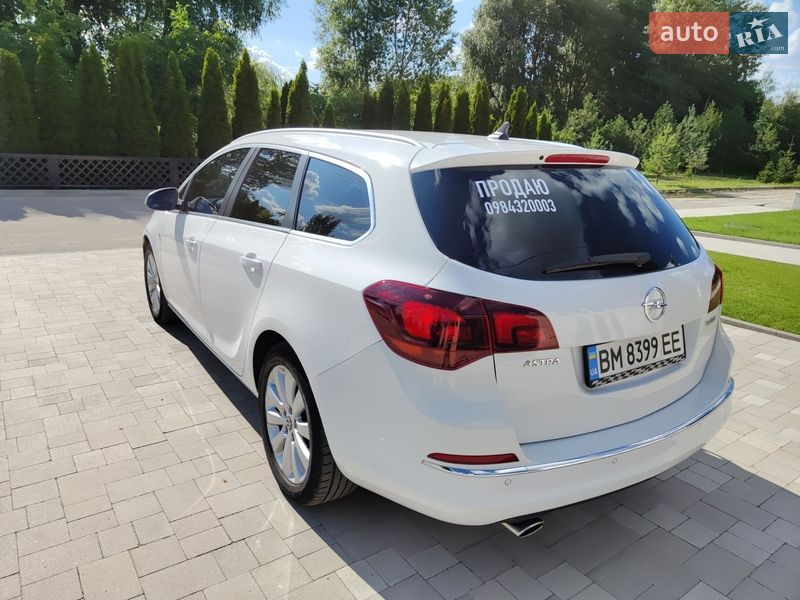 Універсал Opel Astra 2014 в Сумах