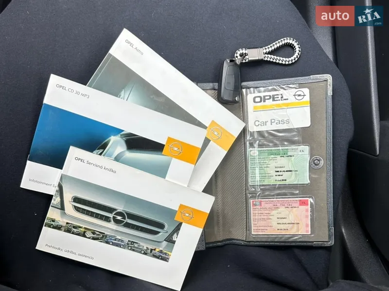 Хетчбек Opel Astra 2004 в Ужгороді документ