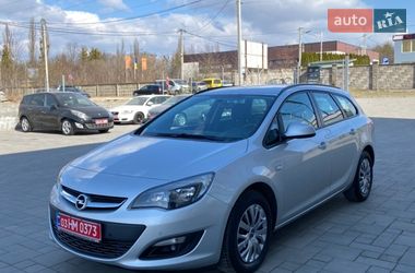 Универсал Opel Astra 2014 в Ровно