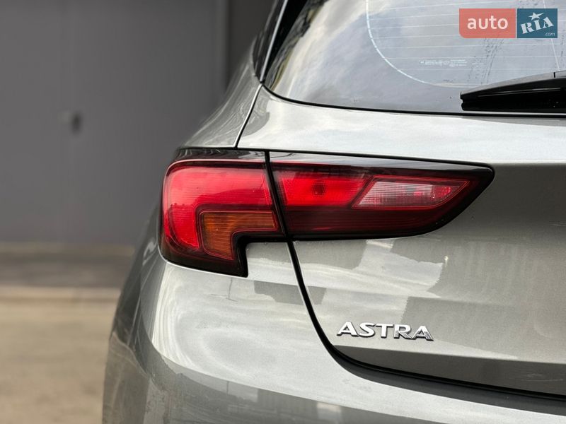 Хэтчбек Opel Astra 2018 в Киеве