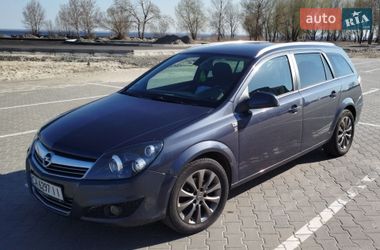Универсал Opel Astra 2010 в Черкассах