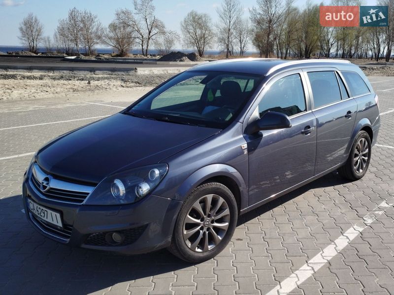 Opel Astra 2010
