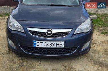 Універсал Opel Astra 2011 в Чернівцях