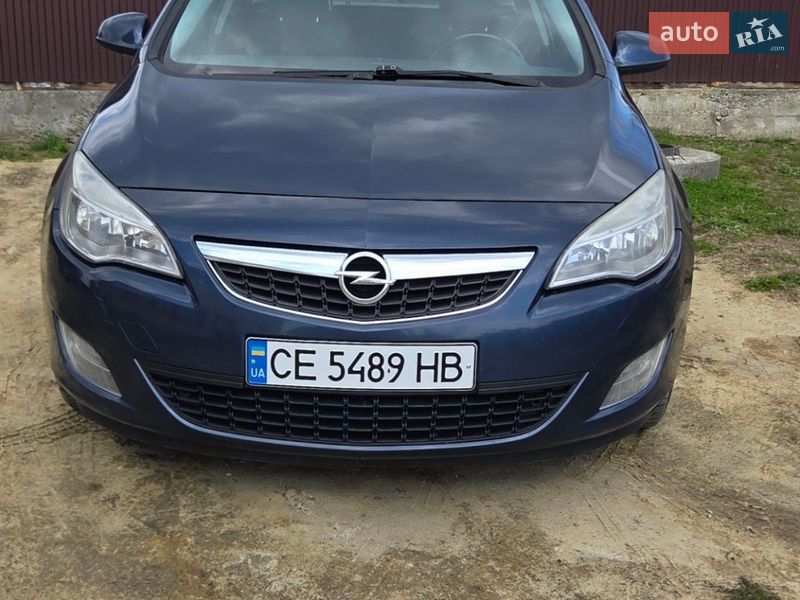 Opel Astra 2011