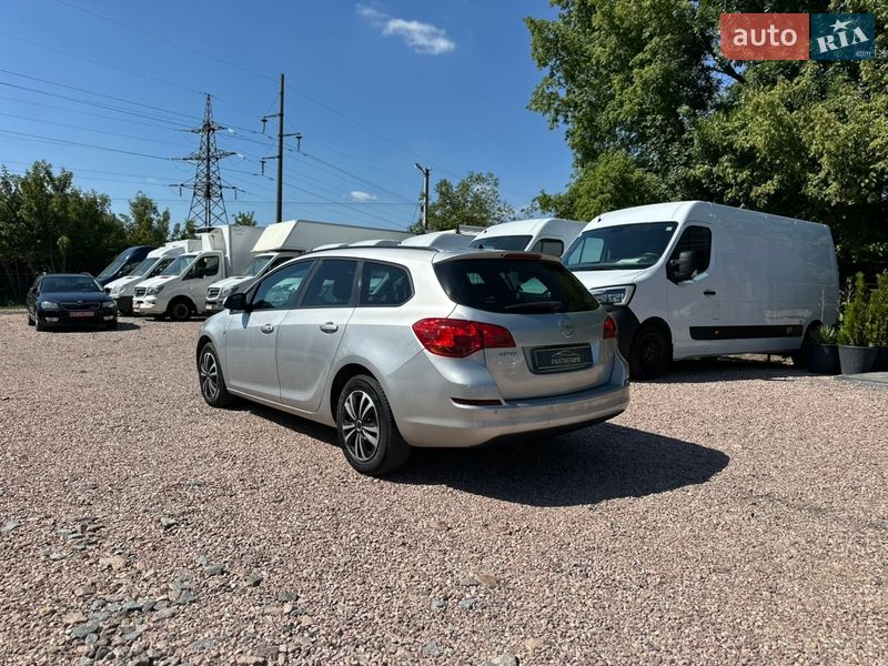 Универсал Opel Astra 2011 в Ровно фото 7 Универсал Opel Astra 2011 в Ровно