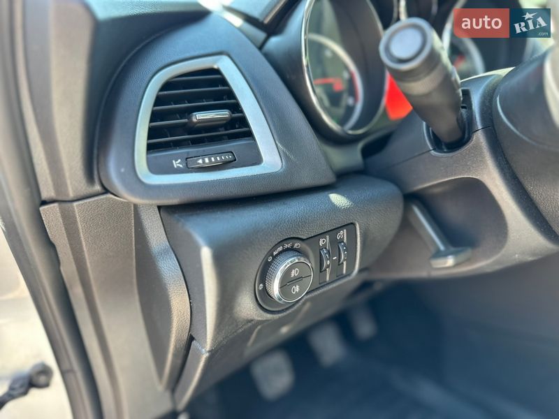 Универсал Opel Astra 2011 в Ровно фото 15 Универсал Opel Astra 2011 в Ровно