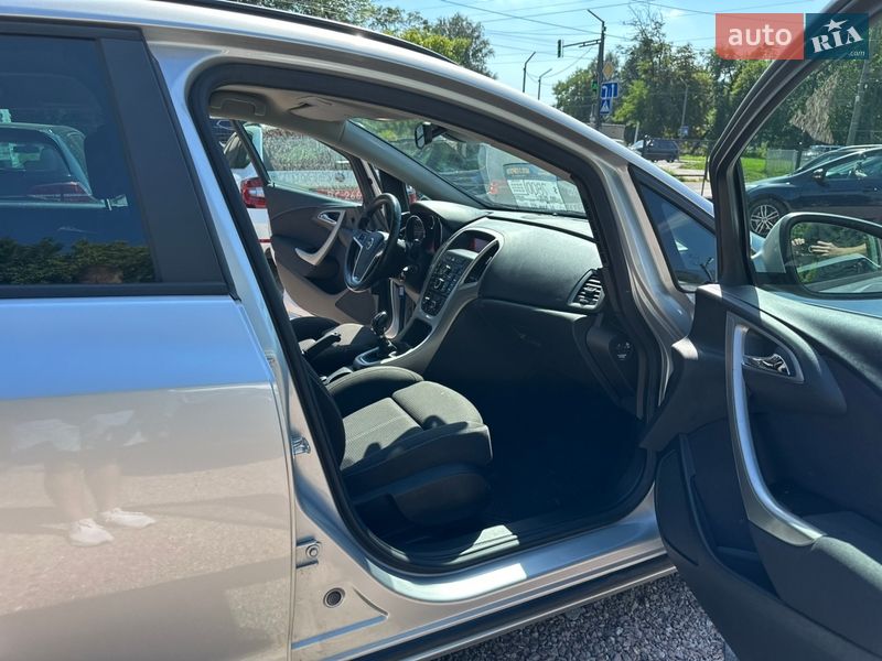 Универсал Opel Astra 2011 в Ровно фото 28 Универсал Opel Astra 2011 в Ровно