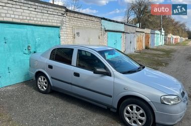 Седан Opel Astra 2005 в Лозовой