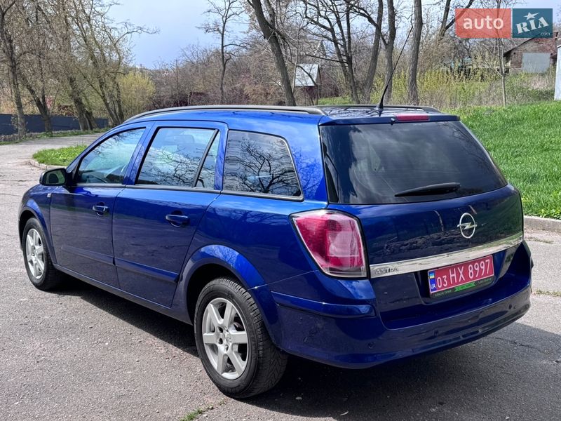 Універсал Opel Astra 2007 в Полтаві