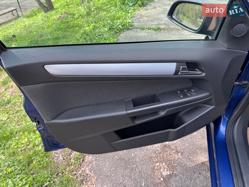 Універсал Opel Astra 2007 в Полтаві