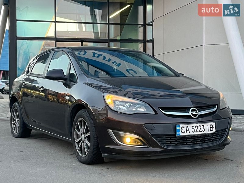 Хэтчбек Opel Astra 2012 в Киеве
