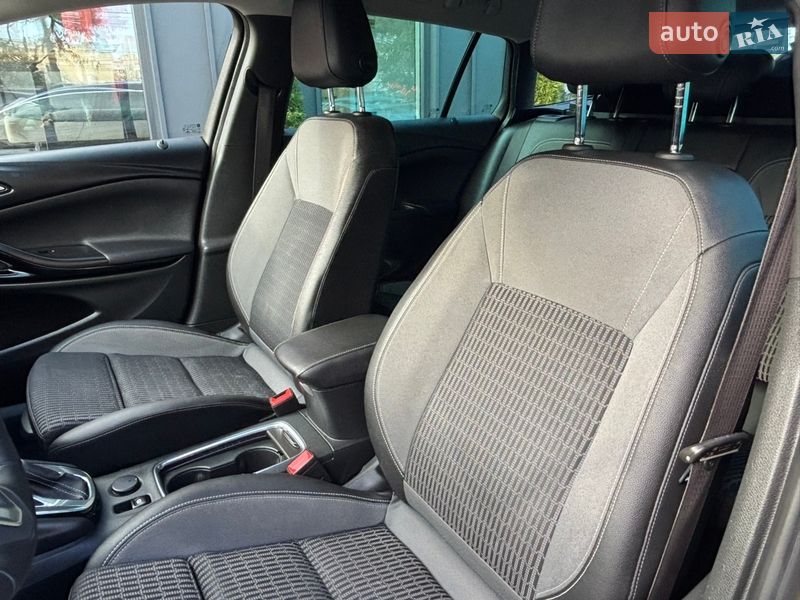 Универсал Opel Astra 2020 в Житомире