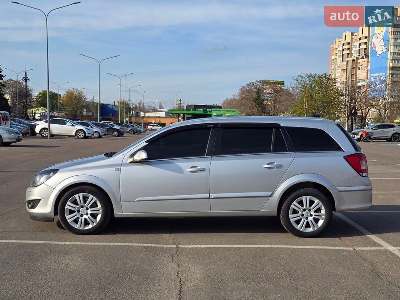 Универсал Opel Astra 2009 в Одессе