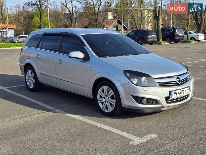 Универсал Opel Astra 2009 в Одессе