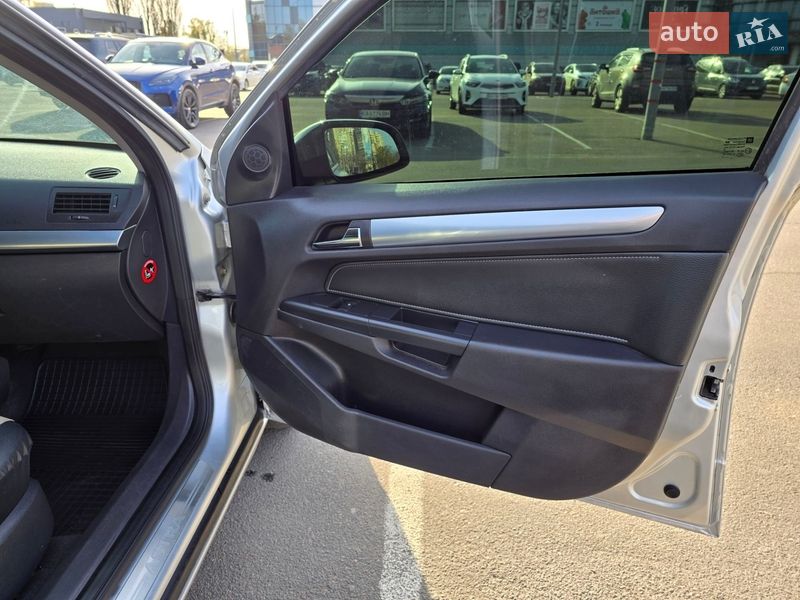 Универсал Opel Astra 2009 в Одессе