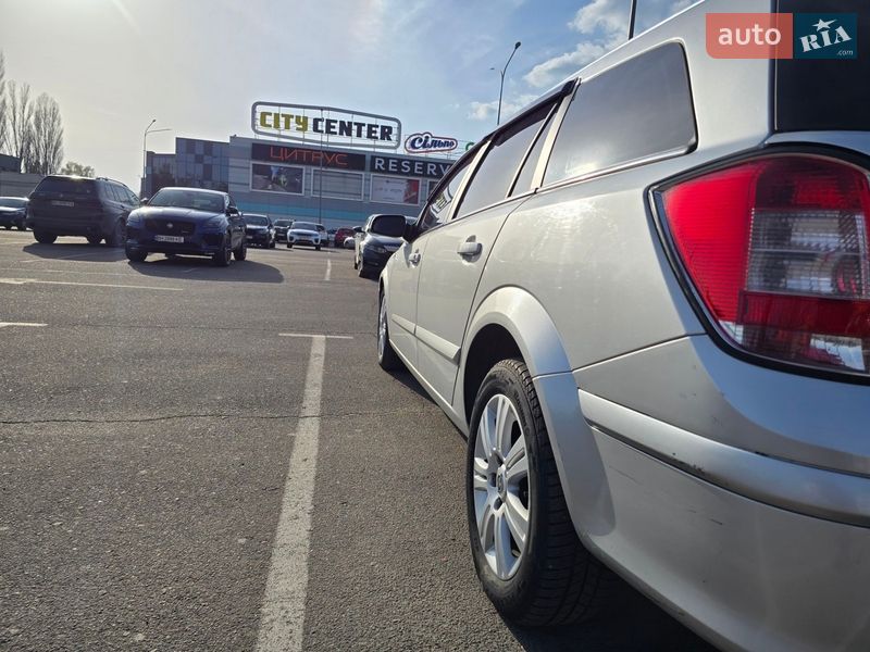 Универсал Opel Astra 2009 в Одессе