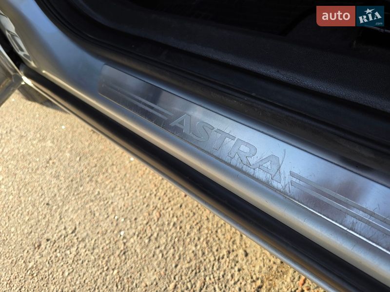 Универсал Opel Astra 2009 в Одессе