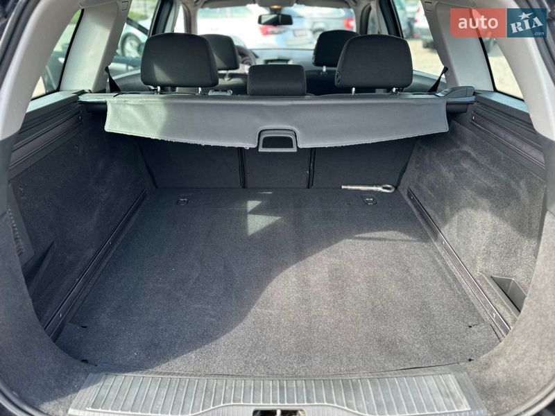 Універсал Opel Astra 2008 в Рівному