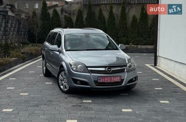Универсал Opel Astra 2009 в Дубно