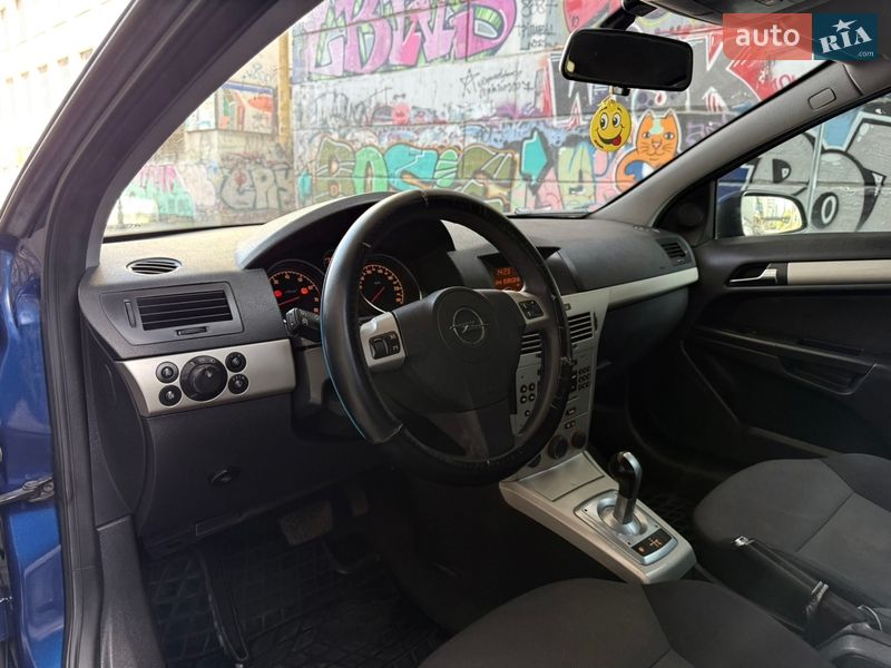 Купе Opel Astra 2008 в Одессе