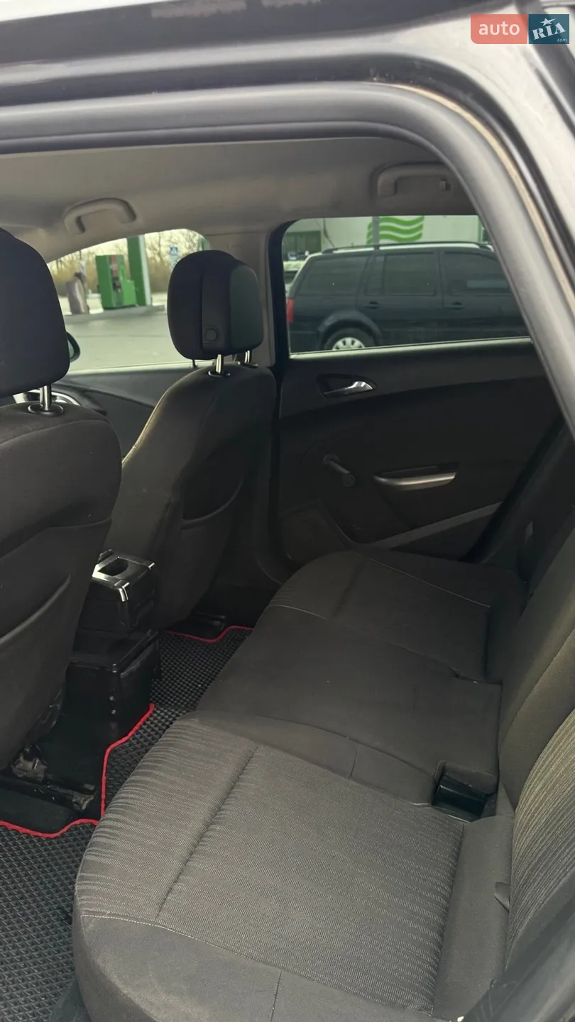 2011 Opel Astra - мініатюра 9