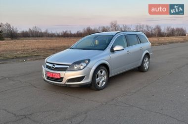 Універсал Opel Astra 2010 в Луцьку