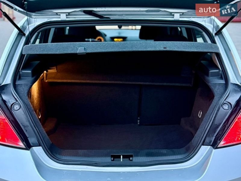 Хетчбек Opel Astra 2008 в Луцьку