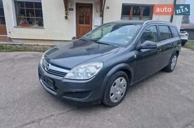 Універсал Opel Astra 2010 в Луцьку