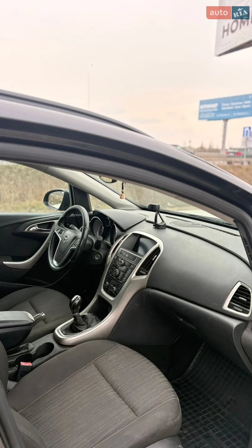 2011 Opel Astra - мініатюра 10
