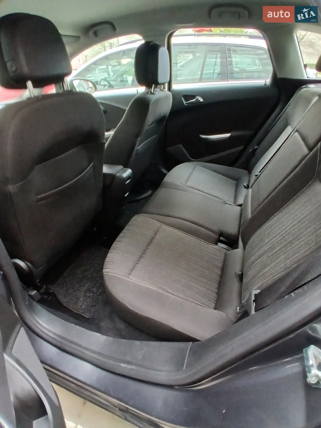 2011 Opel Astra - мініатюра 9