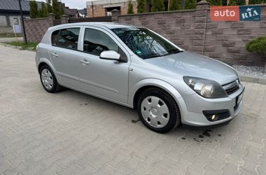 Хэтчбек Opel Astra 2006 в Ровно