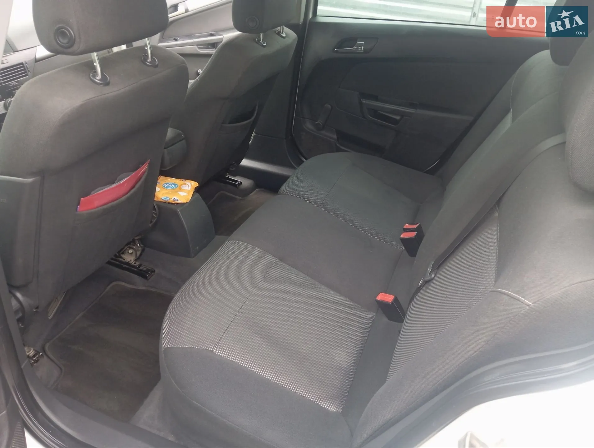 2010 Opel Astra - мініатюра 10