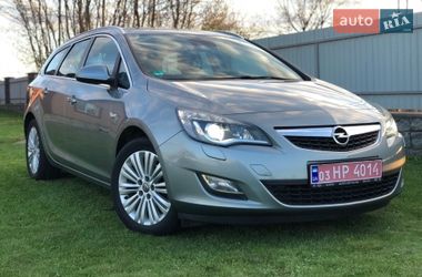 Универсал Opel Astra 2011 в Монастырище