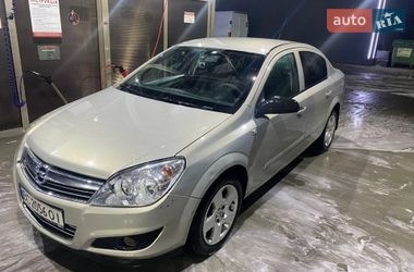 Седан Opel Astra 2008 в Львові