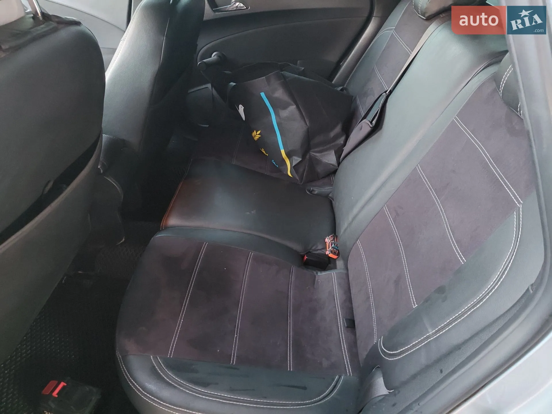 2011 Opel Astra - мініатюра 6