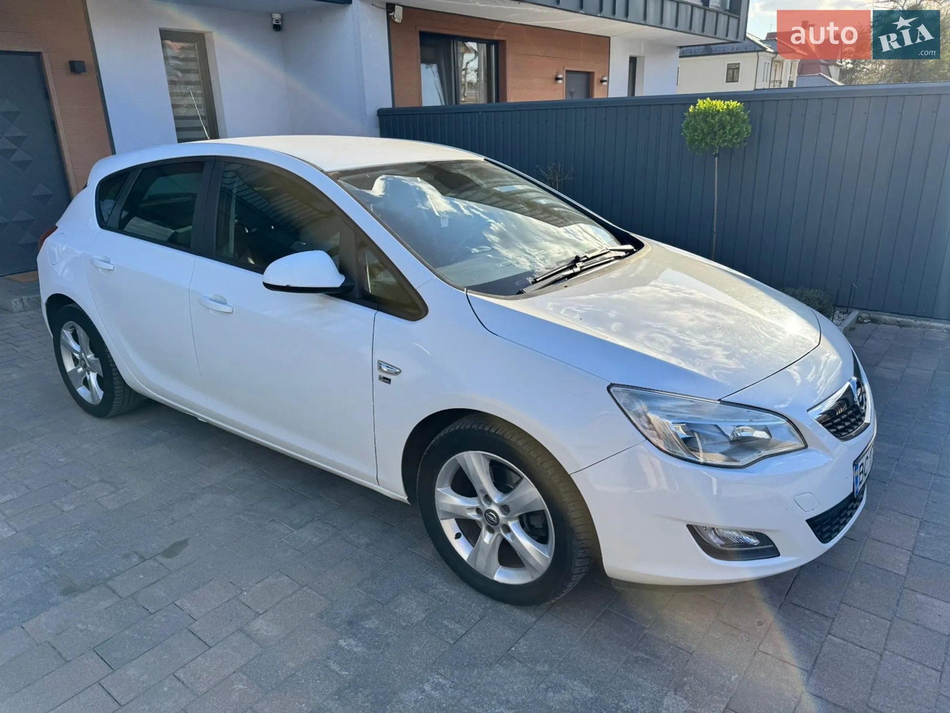 2012 Opel Astra - фото 1