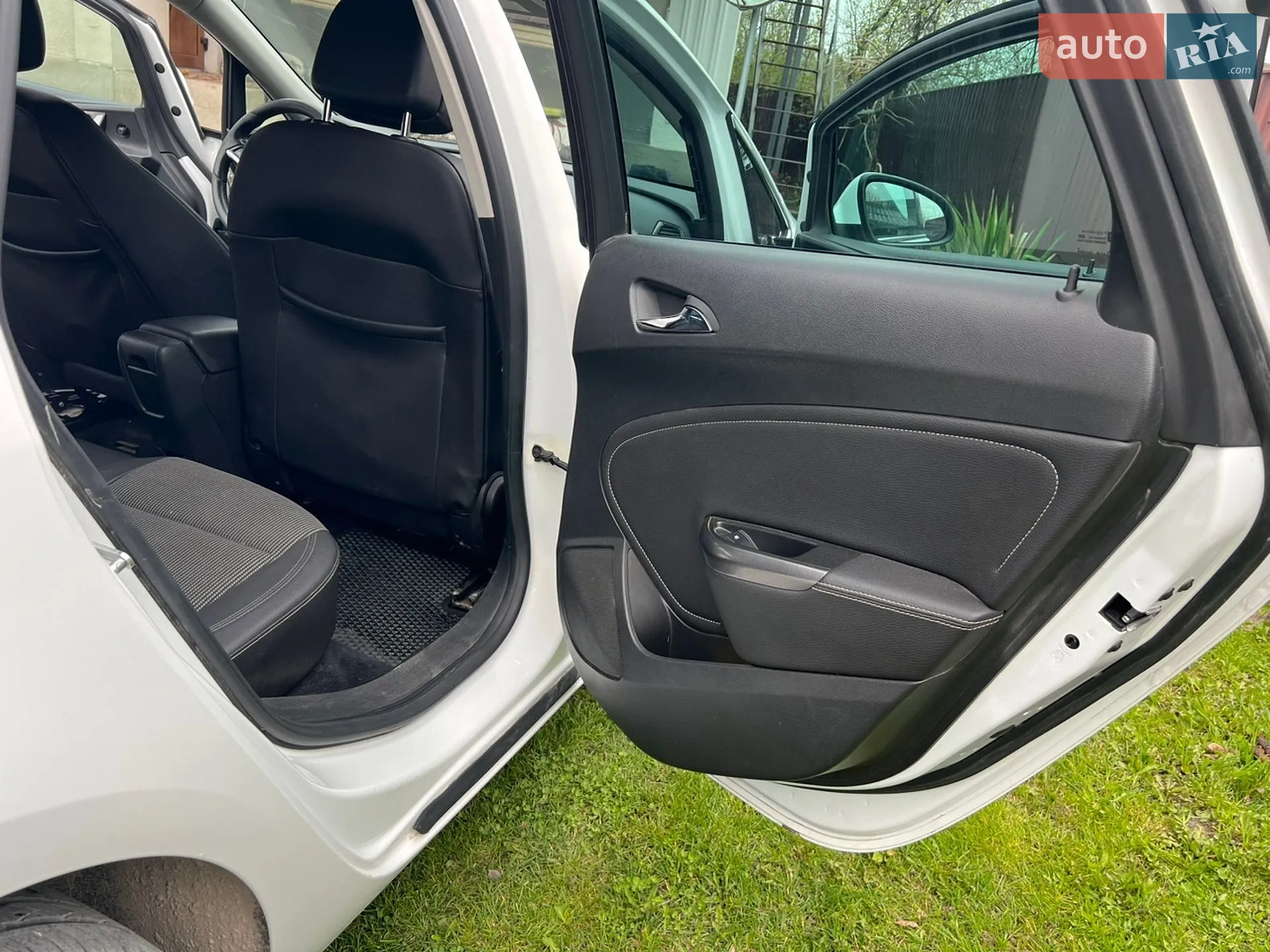 2011 Opel Astra - мініатюра 10