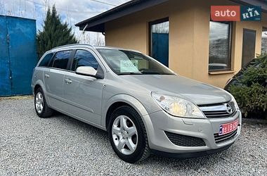 Универсал Opel Astra 2008 в Ровно
