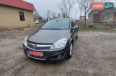 Универсал Opel Astra 2009 в Полтаве