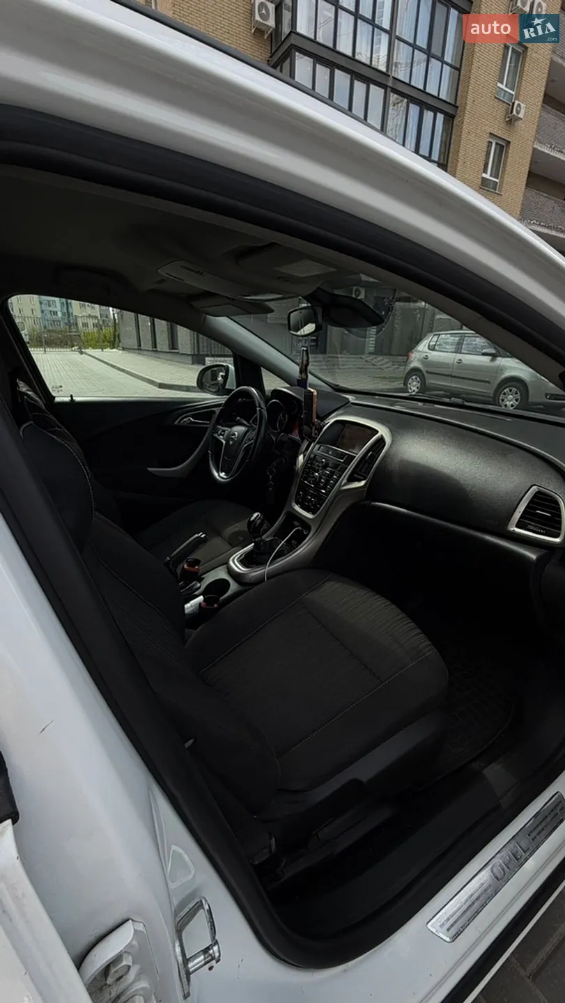 2011 Opel Astra - мініатюра 13