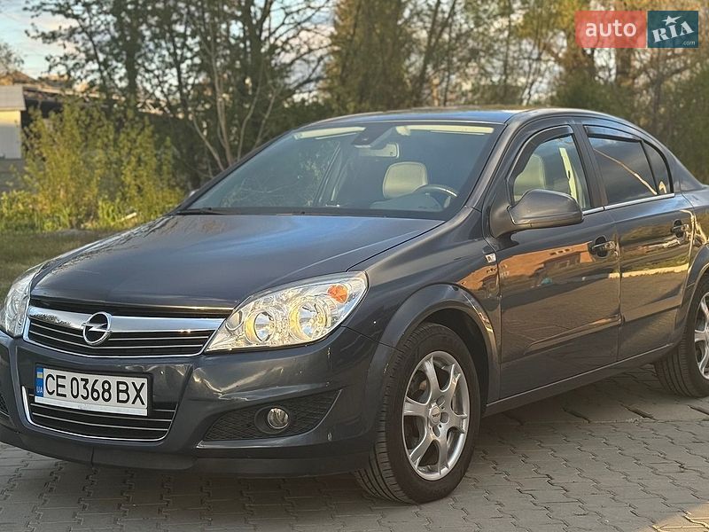 Седан Opel Astra 2010 в Черновцах
