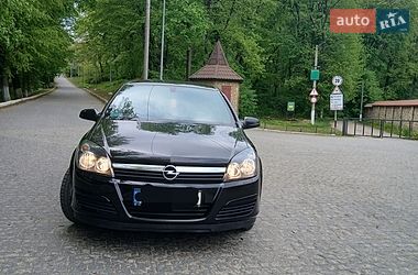 Хетчбек Opel Astra 2006 в Чернівцях