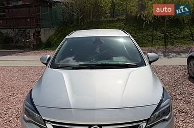 Універсал Opel Astra 2018 в Трускавці