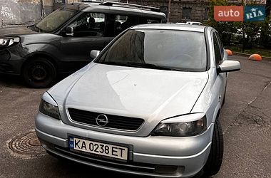 Седан Opel Astra 2005 в Киеве