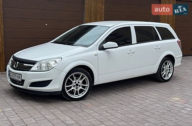 Універсал Opel Astra 2009 в Тернополі