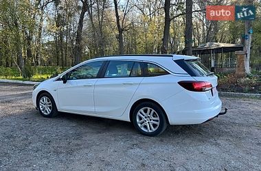 Универсал Opel Astra 2018 в Ватутино