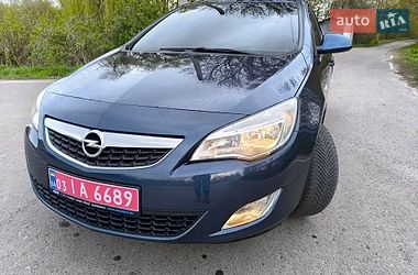 Хетчбек Opel Astra 2011 в Охтирці