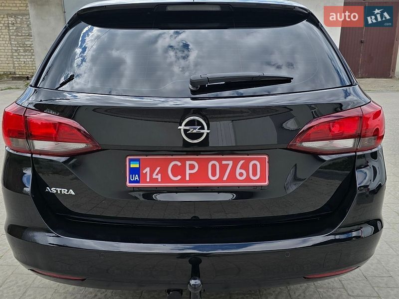 Универсал Opel Astra 2018 в Львове