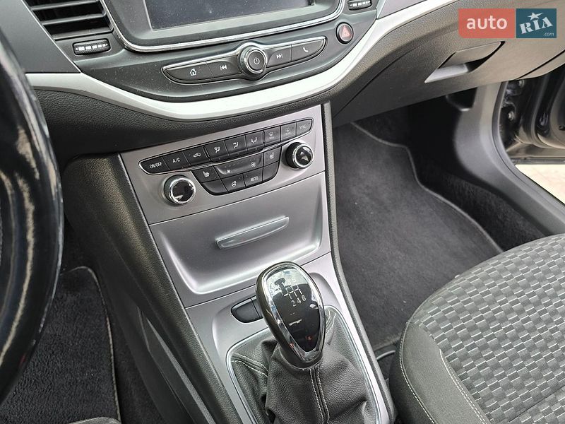 Универсал Opel Astra 2018 в Львове