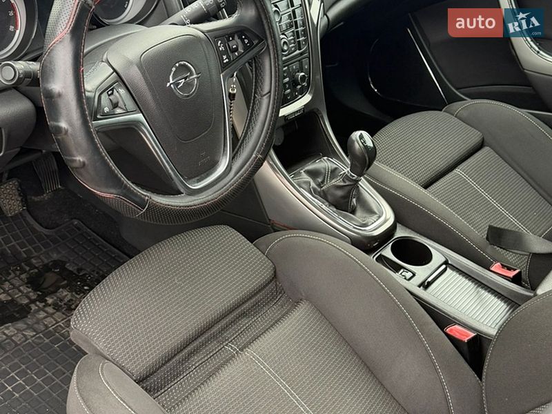 Хэтчбек Opel Astra 2009 в Попельне